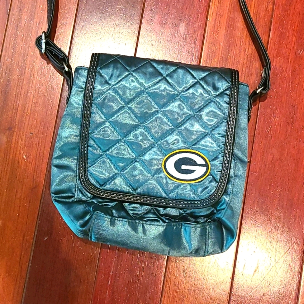 Packers purse